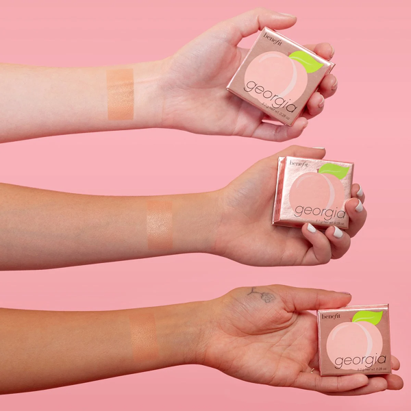Benefit Georgia Golden Peach Blush Powder