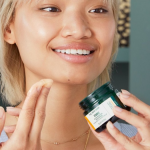 The Body Shop Vitamin C Glow Boosting Moisturiser(New)-50ml