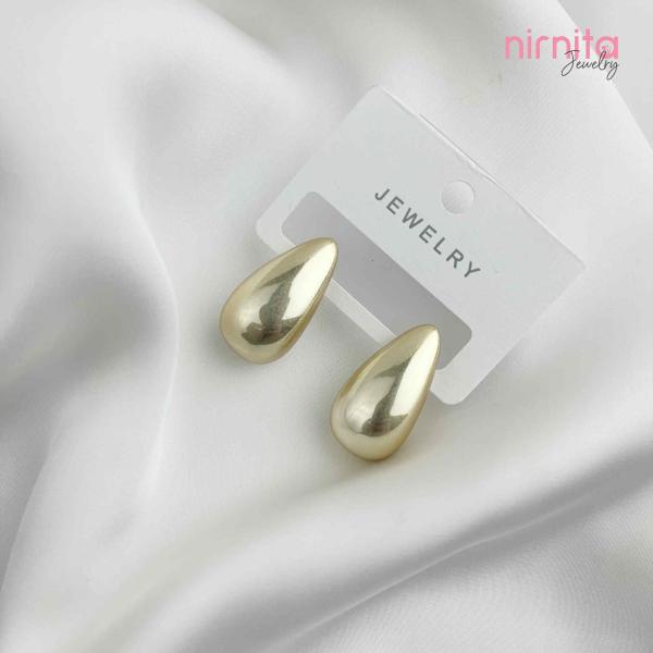 Chic and Classic: Simple Golden Earrings