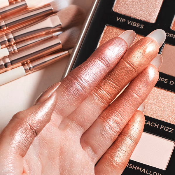 Iconic London Day To Slay Eyeshadow Palette