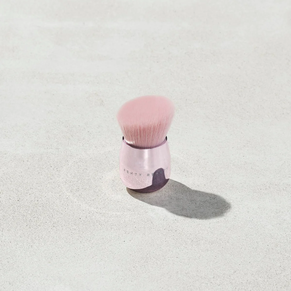 Fenty Beauty Baby ‘Buki Brush-165