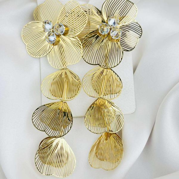 Elegant Bloom: Golden Flower & Stone Earrings