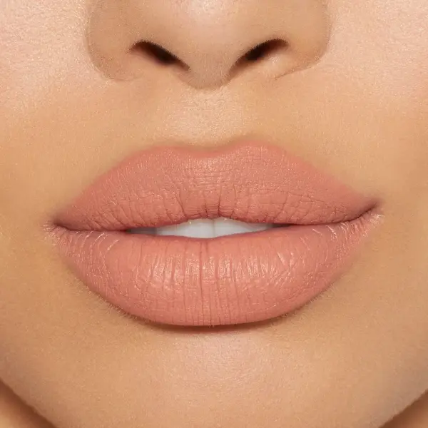 Kylie Matte Liquid Lipstick – Dirty Peach