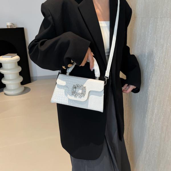 This year's popular all-match small square bag autumn style simple and fashionable crossbody bag bright diamond handbag shoulder bag exquisite
