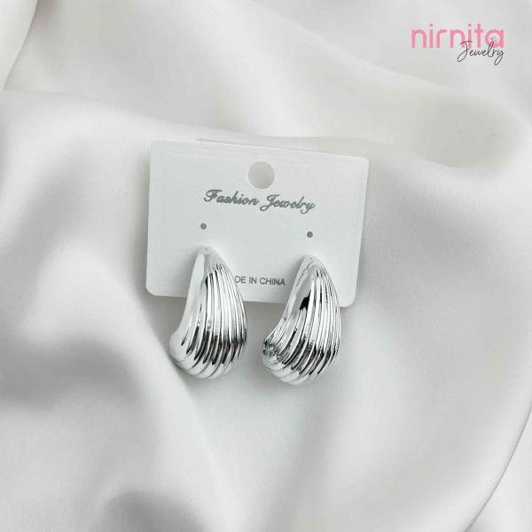 Pure Elegance: Simple Top Silver Earrings