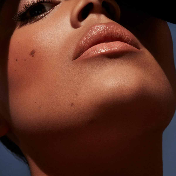 Fenty Beauty Sheer Shiny Lipstick-Glazed 05