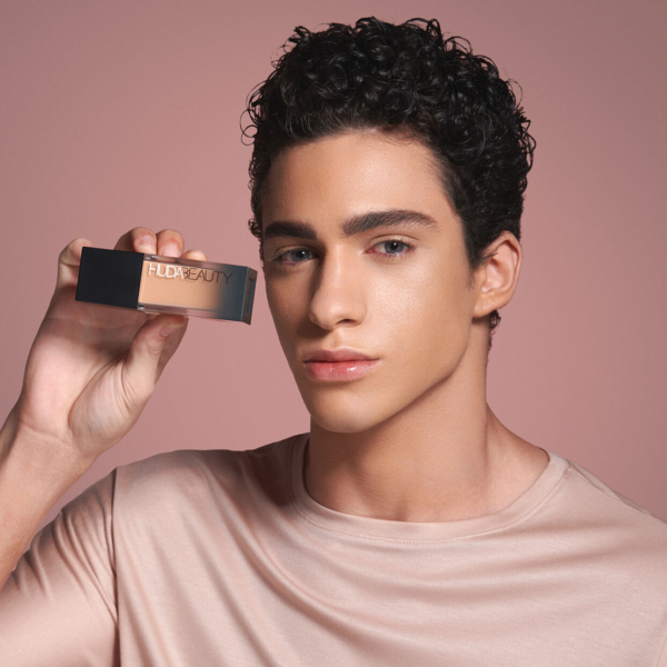 Huda Beauty FauxFilter Luminous Matte Foundation-Toasted Coconut