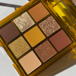 Huda Beauty Toffee Brown Obsessions Eyeshadow Palette