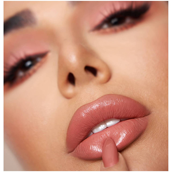 Huda Beauty Power Bullet Cream Glow Lipstick-Sweet Cheeks