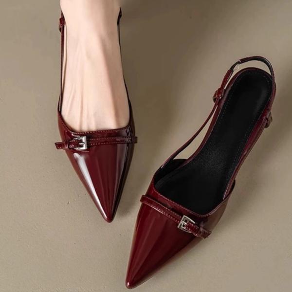 Vintage Pointed-Toe Sandals