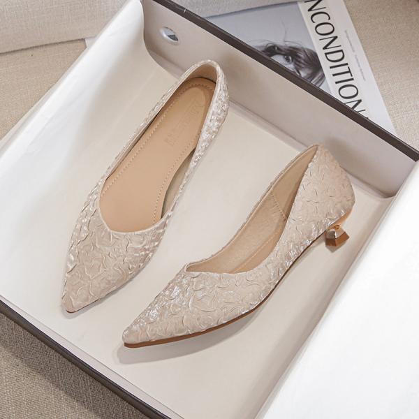 Chic Mesh Pointed-Toe Lazy Heels 💎