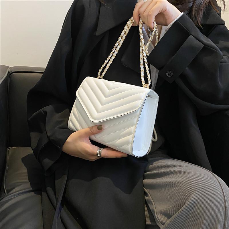 Bag Women's Classic Niche Design Wave Internet Popular Fashion Chain Shoulder Bag Instagram All-match Small Square Bag