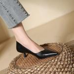 Soft Leather Pointed Soft Bottom Vintage Leather Shoes for Women