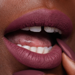 Huda Beauty Liquid Matte Lipstick-Trophy Wife