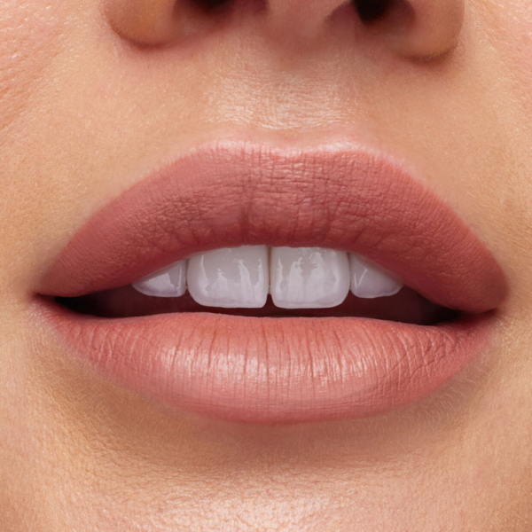 Huda Beauty Liquid Matte Lipstick-Wifey