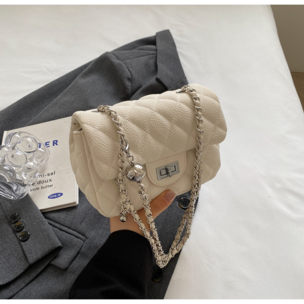 Diamond Elegance Korean Style Chanel-Inspired Chain Crossbody
