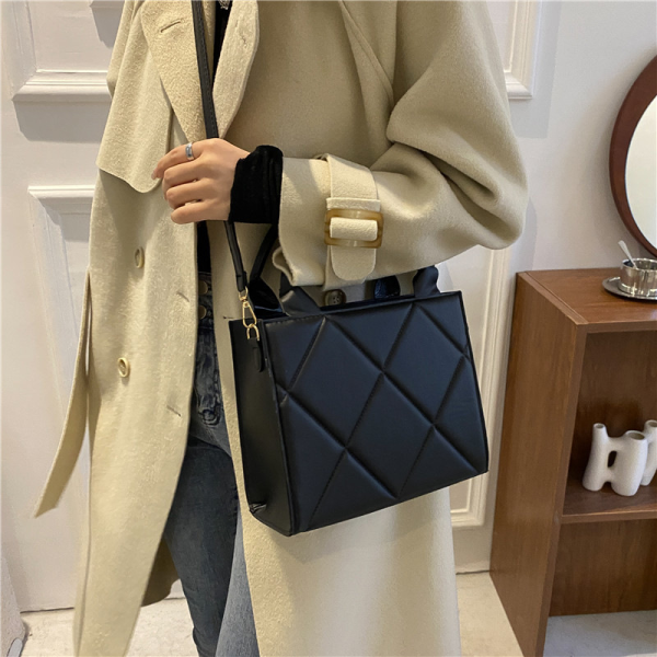 Spring INS Diamond Large Tote Shoulder Bag