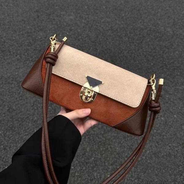 Niche Designer Underarm Baguette Shoulder Bag