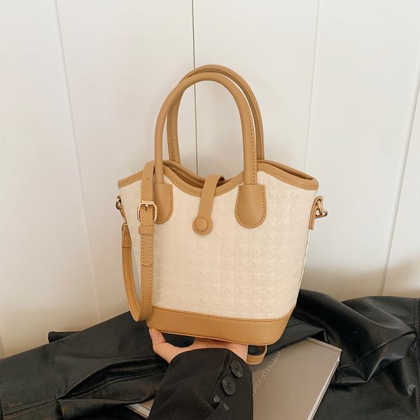 Contrast Color Trendy Bucket Messenger Bag