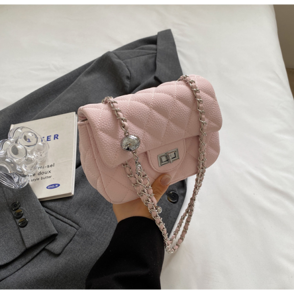 Diamond Elegance Korean Style Chanel-Inspired Chain Crossbody
