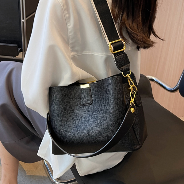 Korean Tweed Chain Shoulder Crossbody Bag