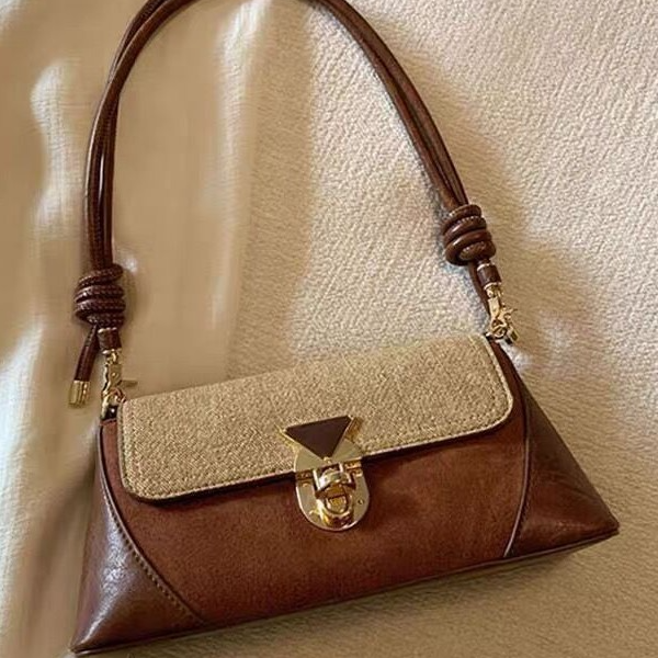 Niche Designer Underarm Baguette Shoulder Bag