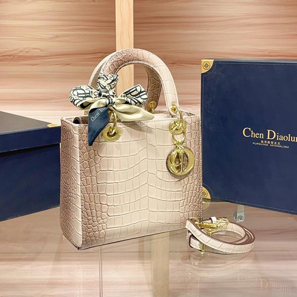 Crocodile Pattern Princess Diana Small Square Crossbody Bag