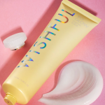 Wishful Yo Glow AHA & BHA Facial Enzyme Scrub-20ml